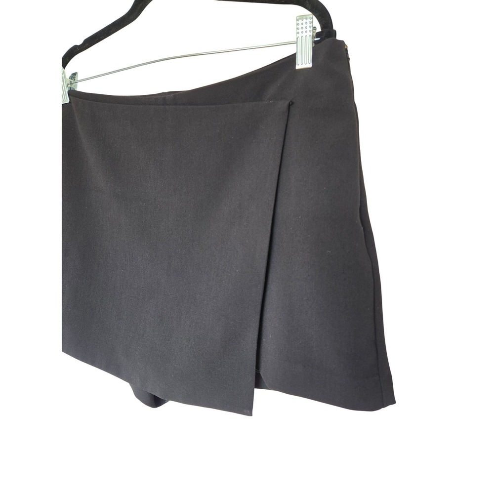 GUESS Black Stretch Mini Skort XL Y2K Tailored Office Siren Minimalist Clubwear - Picture 3 of 10